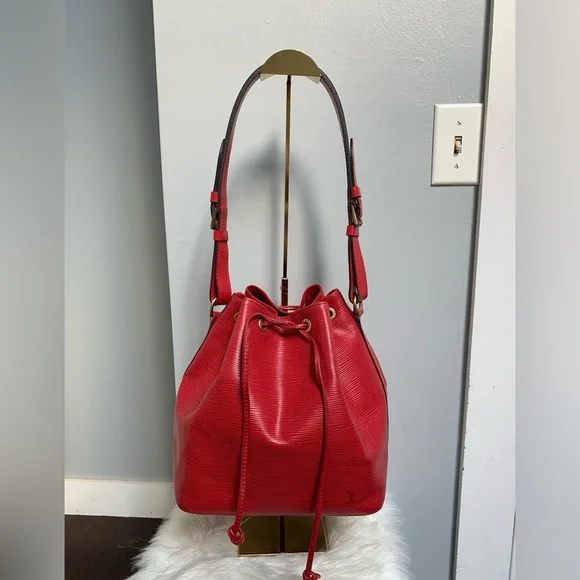❌SOLD❌1996 authentic red Epi leather Petit Noe bucket bag - Picture 1 of 17